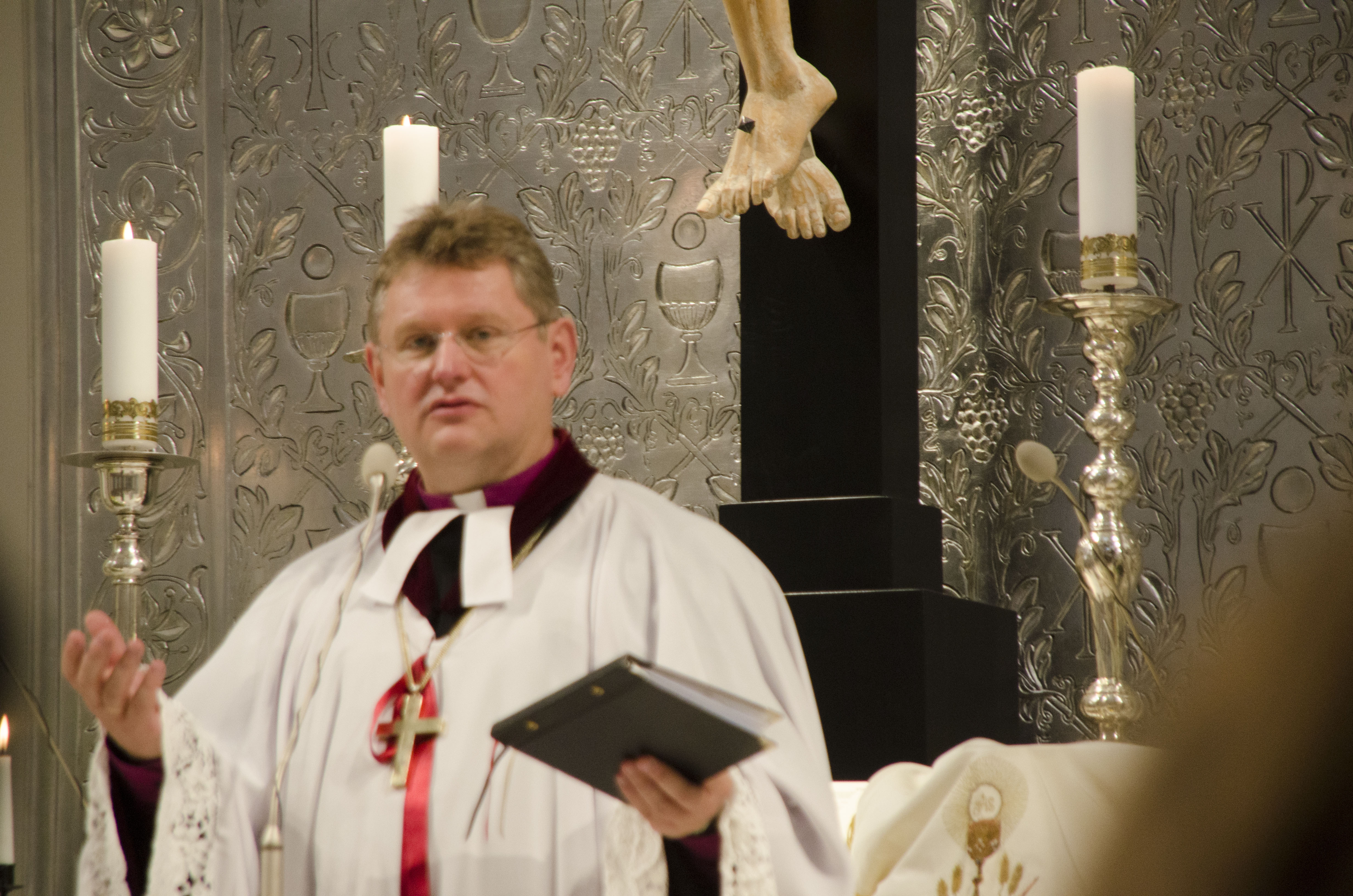 Bischof Jerzy Samiec beim Festgottesdienst